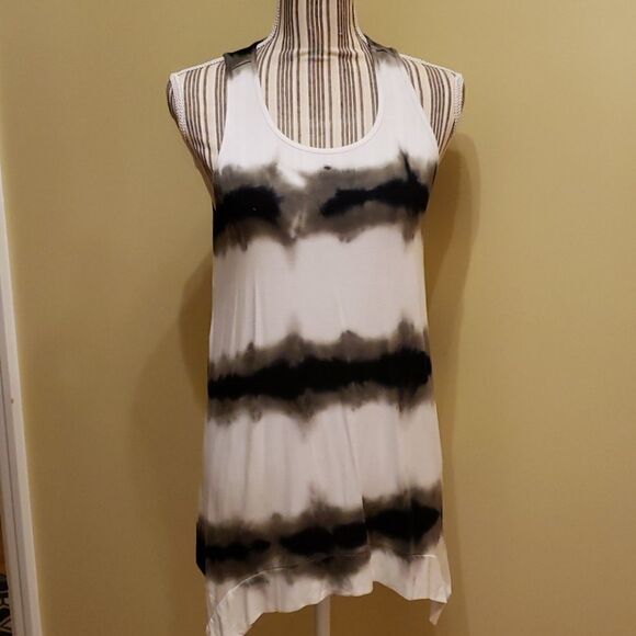 NEW York & Company tank top - Picture 2 of 9